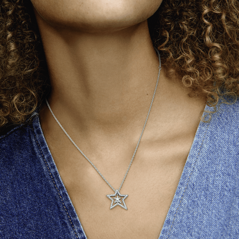 Colar Estrela Assimetrica em Pave