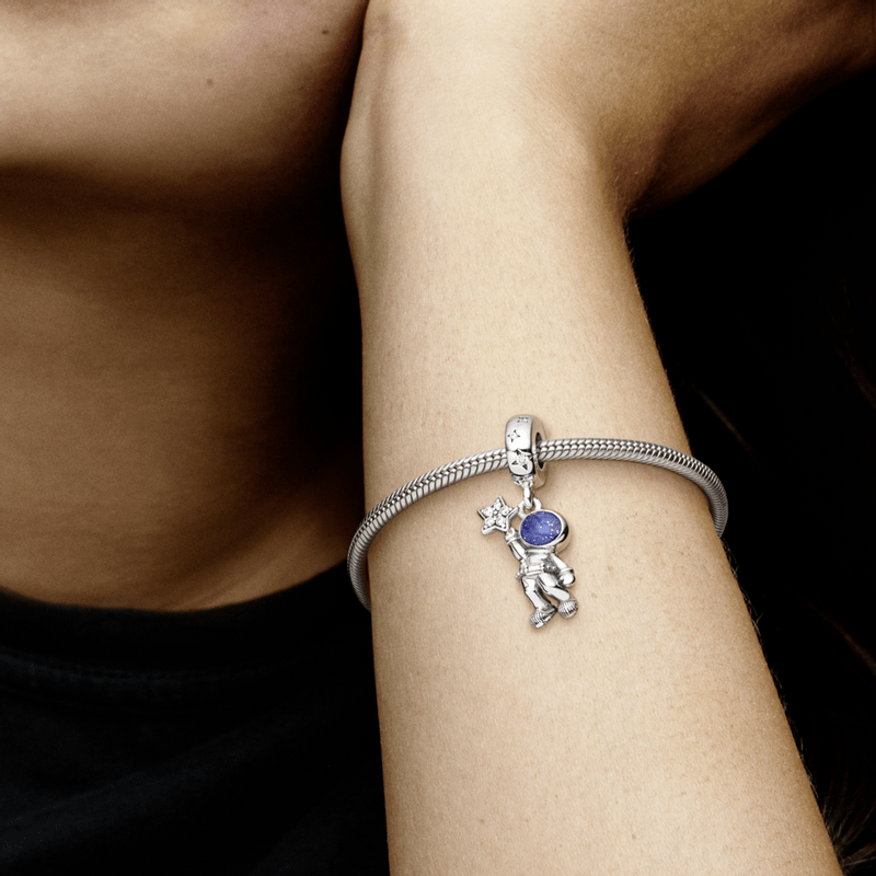 Charm Pendente Astronauta Na Galáxia