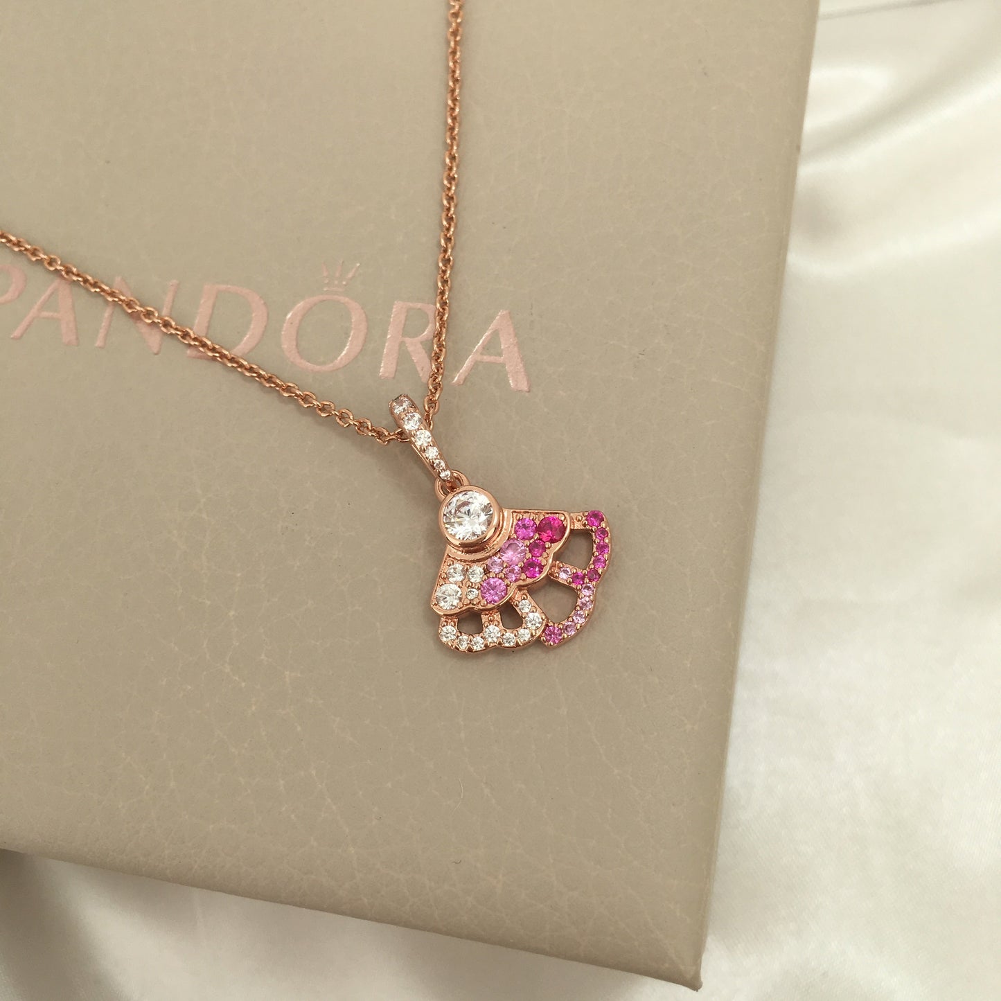 Colar Pink Fan Collier