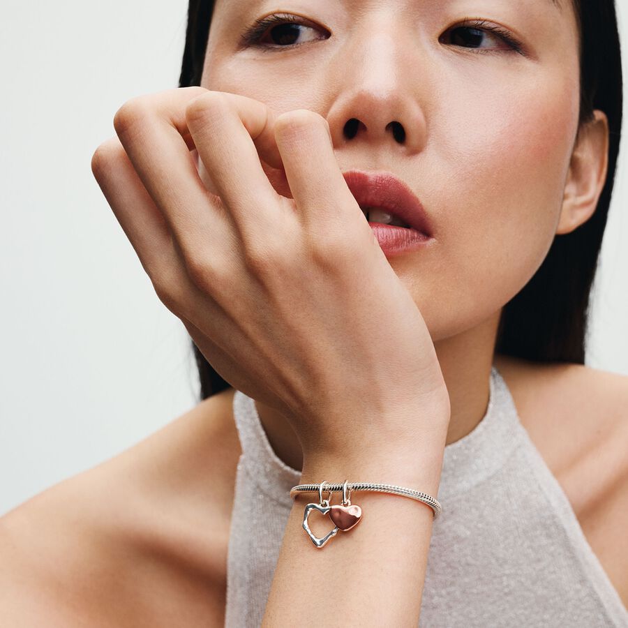 Charm de Corações Unidos