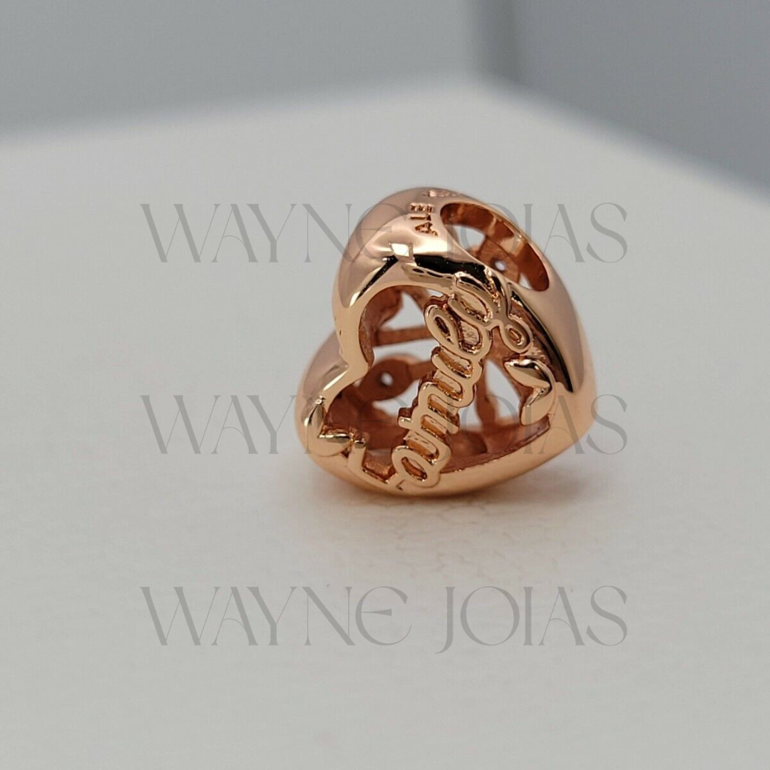 Charm de coração de árvore genealógica a céu aberto