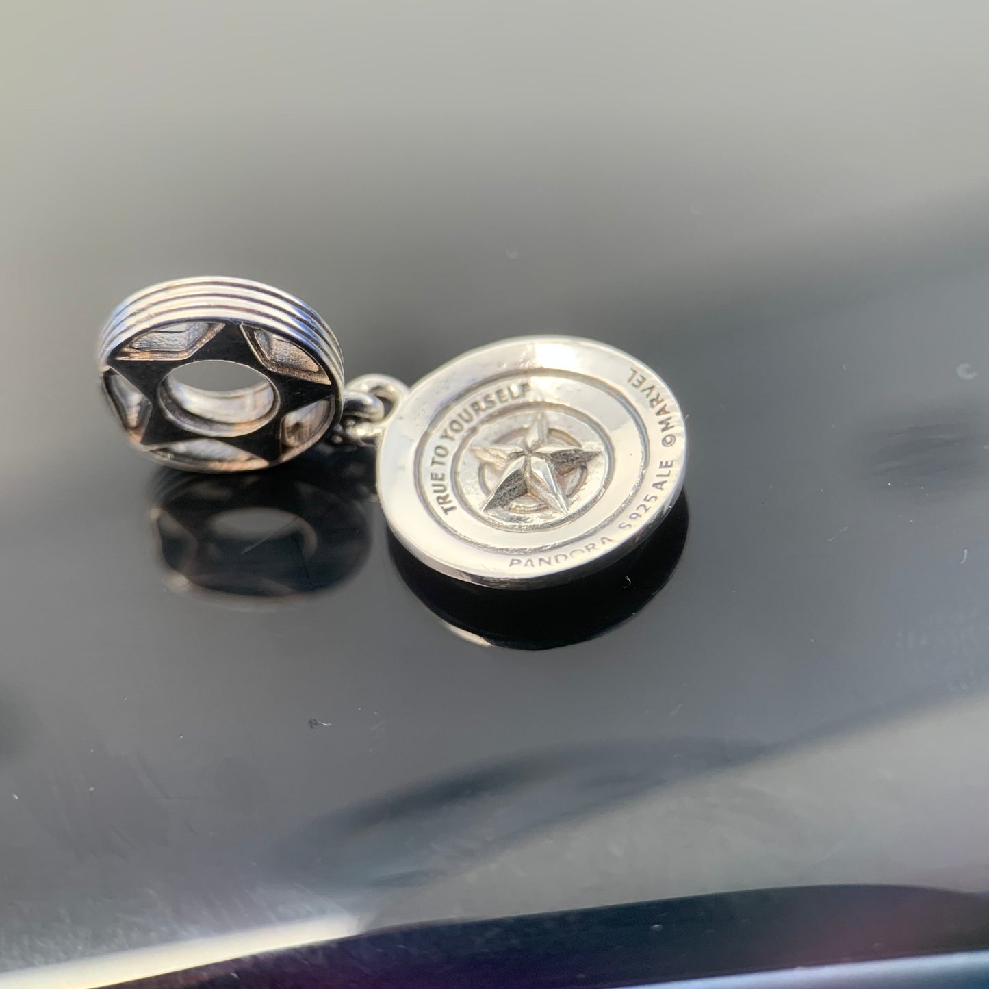 Charm Escudo Capitão América - Marvel