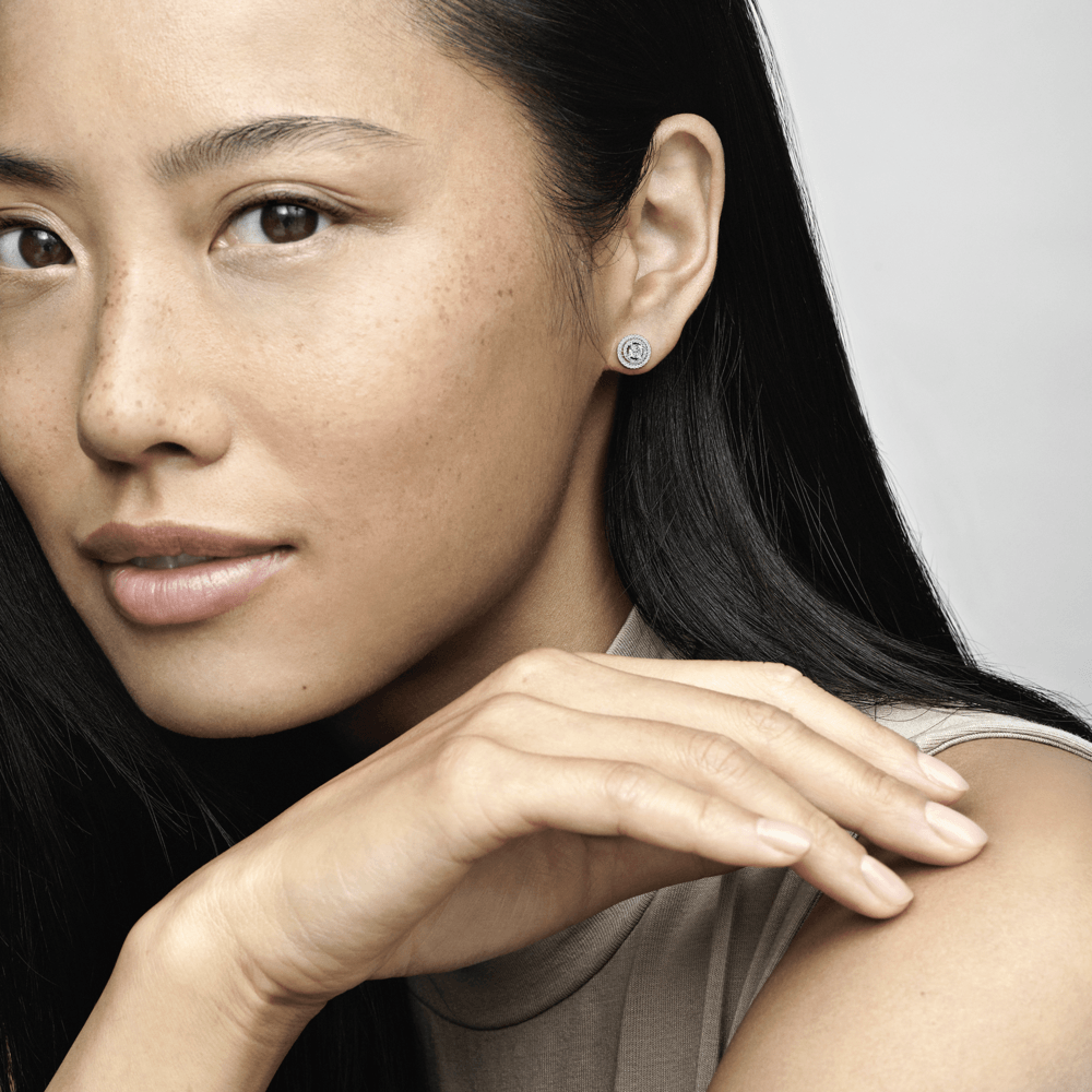 Brinco de Prata Pequeno Redondo Brilhante