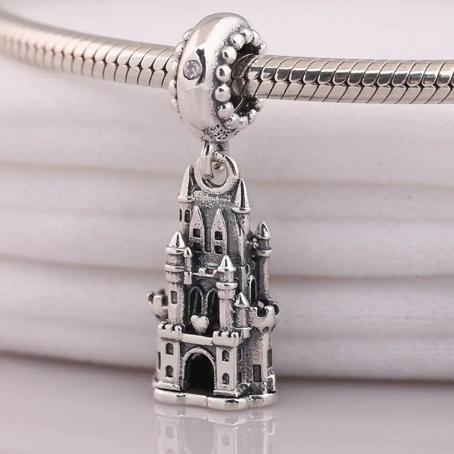 Charm Castelo Real
