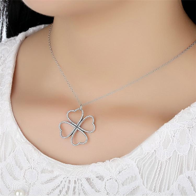 Colar Petalas do Amor