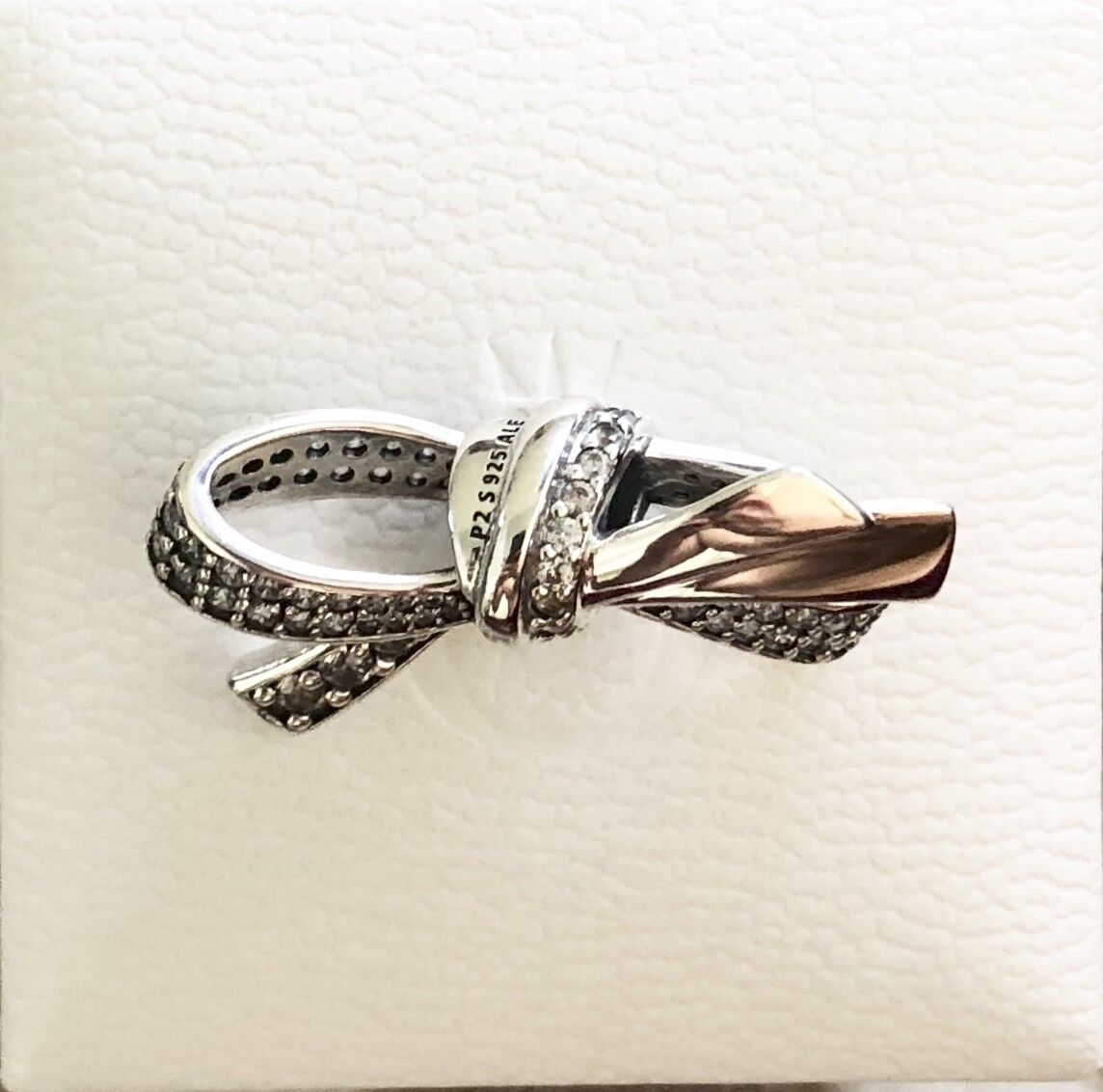 Charm Laço Reluzente Laço