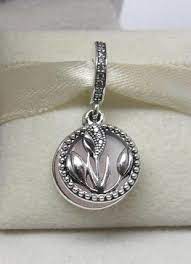 Charm Pendente Dia Internacional da Mulher